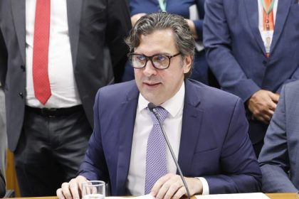 Comissão Mista de Orçamento aprova relatório preliminar do Orçamento de 2026