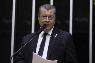 Comissão aprova inclusão da podologia na lista de serviços sujeitos ao ISS