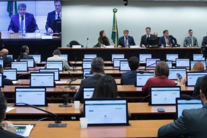 Comissão Mista de Orçamento aprova aumento de R$ 13,2 bilhões nas receitas do Orçamento de 2026