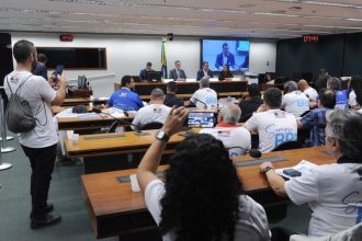 Bancários apontam riscos em operações do Banco Master e questionam tentativa de compra pelo BRB