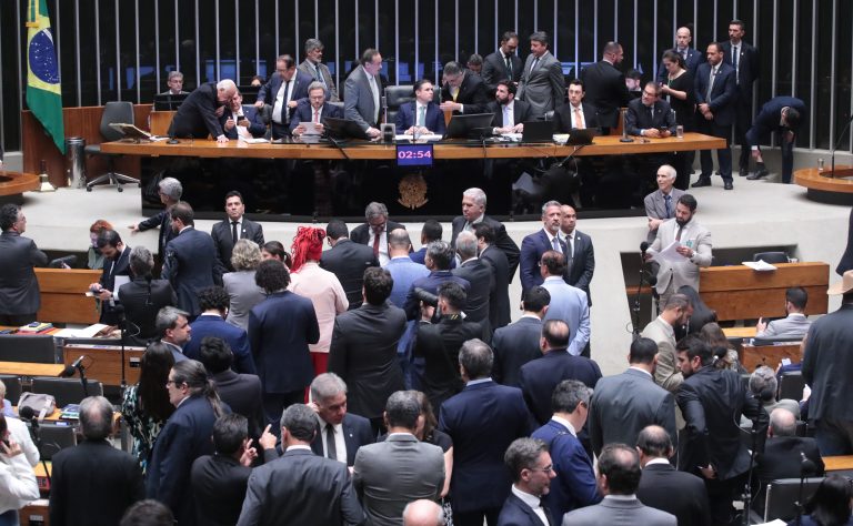 Devedor contumaz será impedido de obter benefícios fiscais; saiba mais sobre o texto aprovado