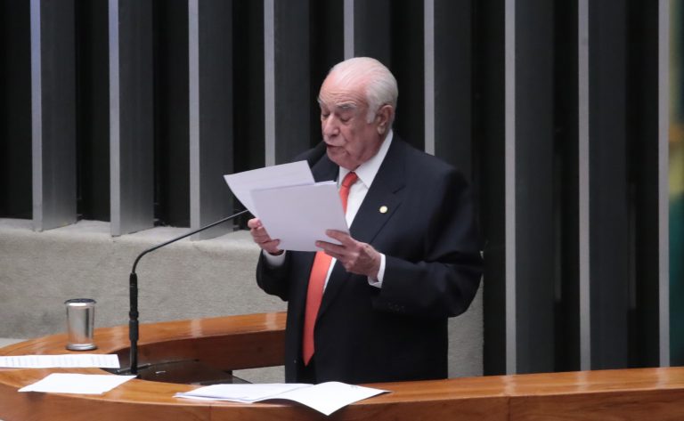 Câmara aprova regras mais rígidas para devedor contumaz