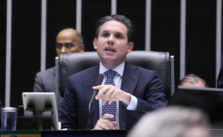 Motta quer votar hoje criação do comitê gestor do novo imposto de bens e serviços e outras três propostas