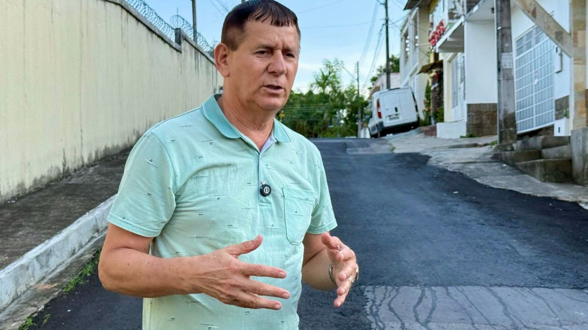 Ruas do São Geraldo recebem novo asfalto após solicitação do vereador Roberto Sabino