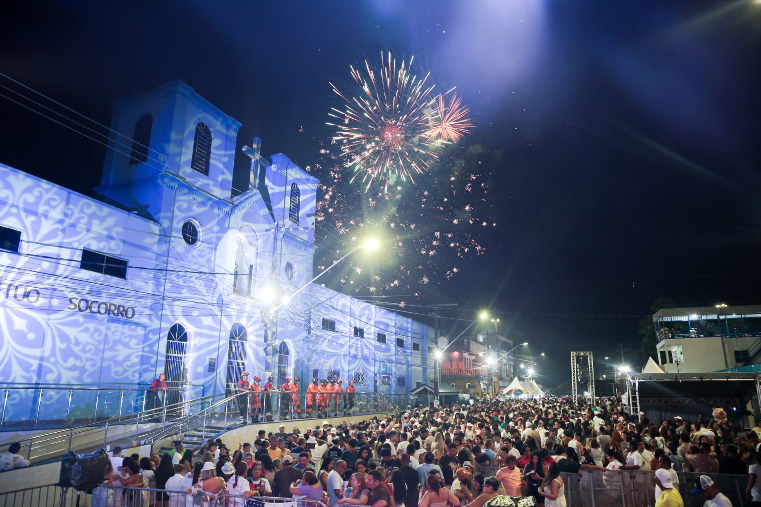 Manaus celebra a chegada de 2026 na orla do Amarelinho