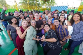 Prefeito fortalece valorização dos profissionais da educação