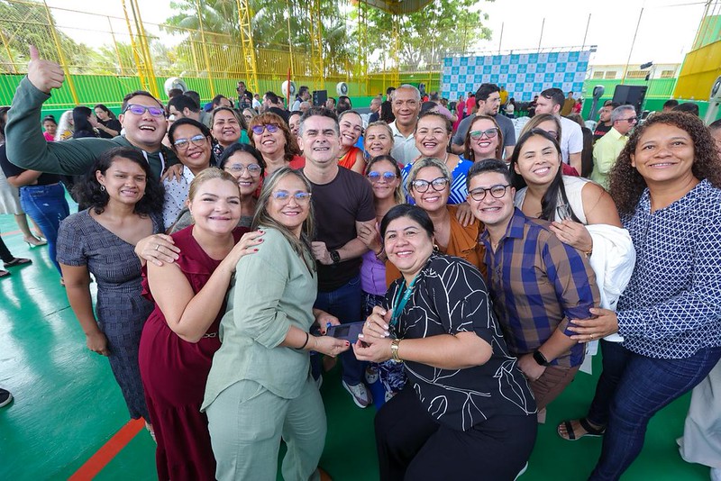 Prefeito fortalece valorização dos profissionais da educação