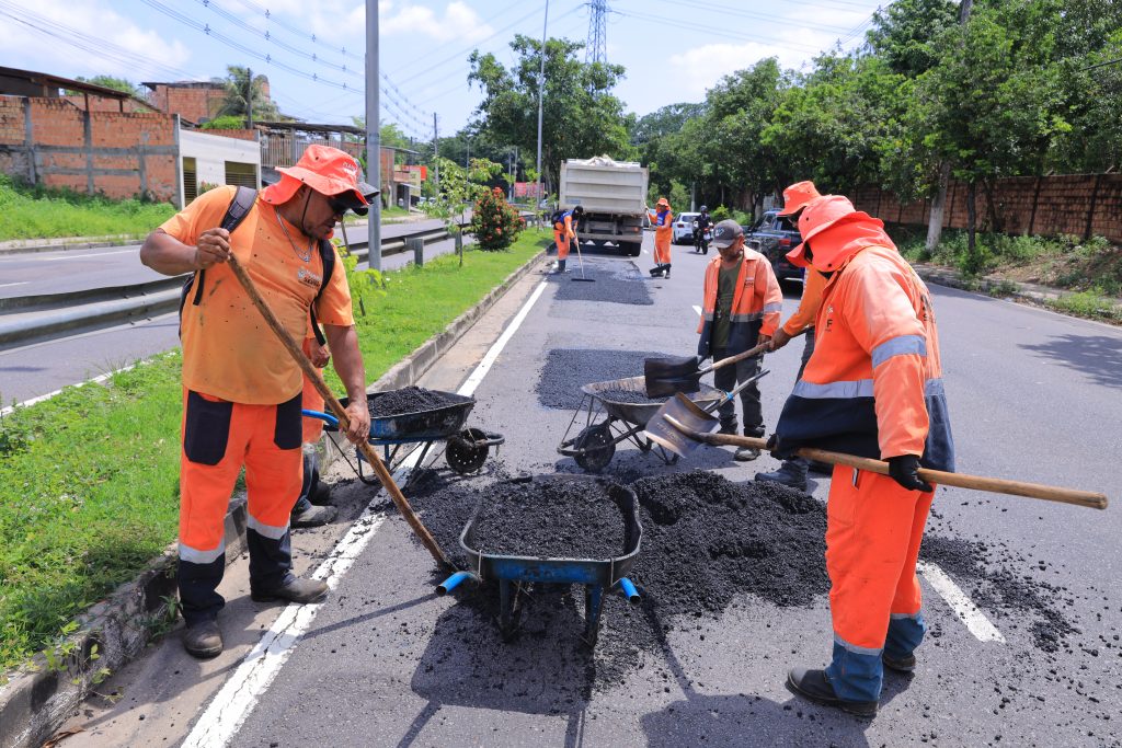 Prefeitura reforça mobilidade urbana com manutenção asfáltica