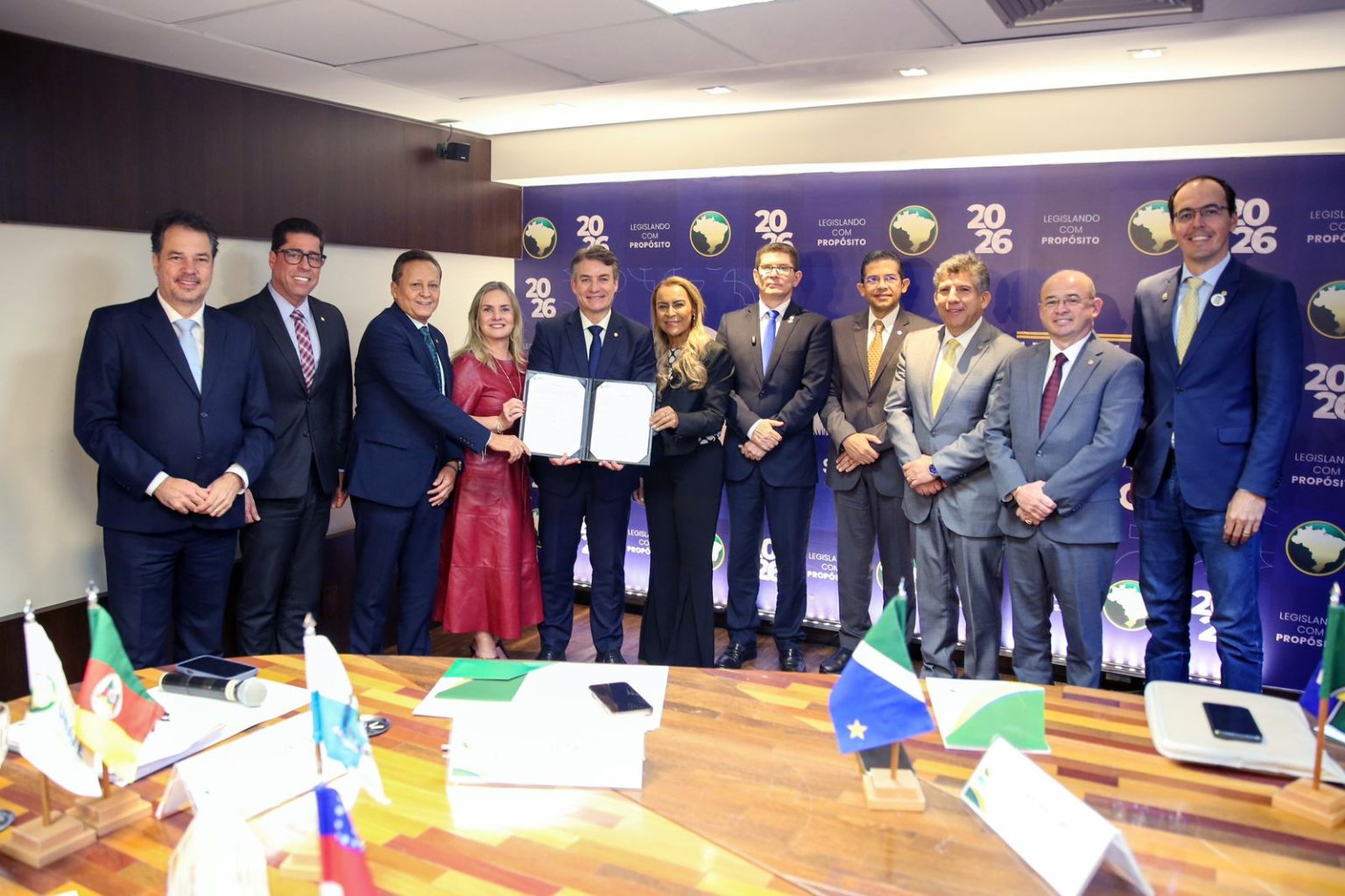 Adjuto Afonso toma posse como Tesouraria-Geral da Unale em evento realizado em Brasília