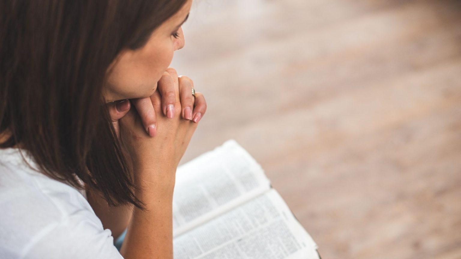 Como Ouvir a Voz de Deus no Silêncio do Coração