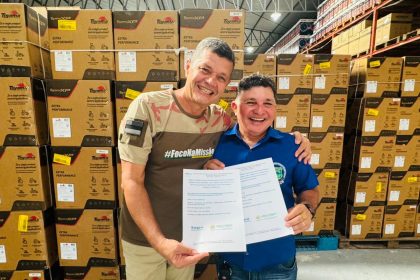 Comandante Dan entrega R$ 2,5 milhões de emendas à pesca artesanal do Amazonas