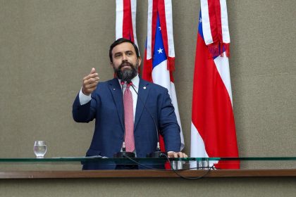 Lei de autoria do deputado Dr. George Lins permite renovação de placas com informações de hospitais nas rodovias estaduais