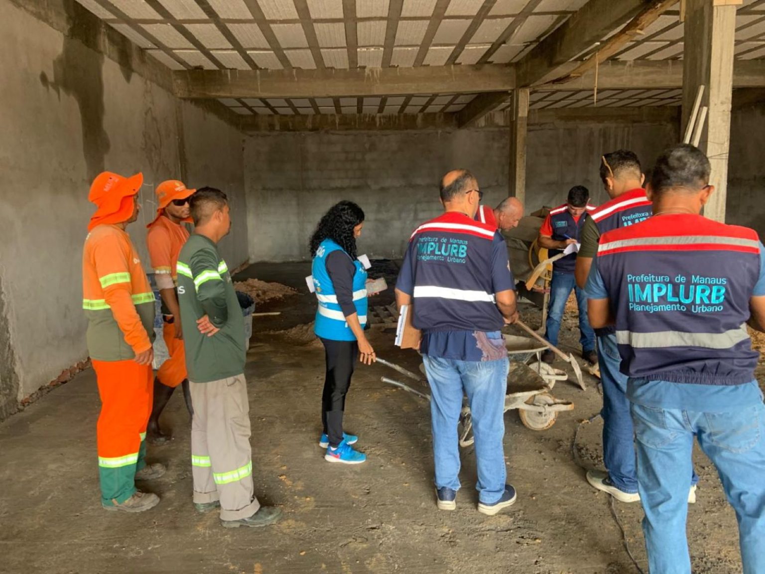 Obra de grande dimensão com mais de R$ 255 mil em multas é alvo de apreensão