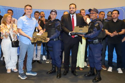 Prefeito David Almeida consolida novo patamar da segurança municipal e arma mais 127 guardas municipais em Manaus