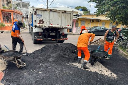 Prefeitura intensifica manutenção asfáltica no bairro Raiz