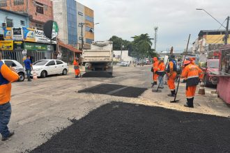 Prefeitura de Manaus intensifica recuperação viária no Centro