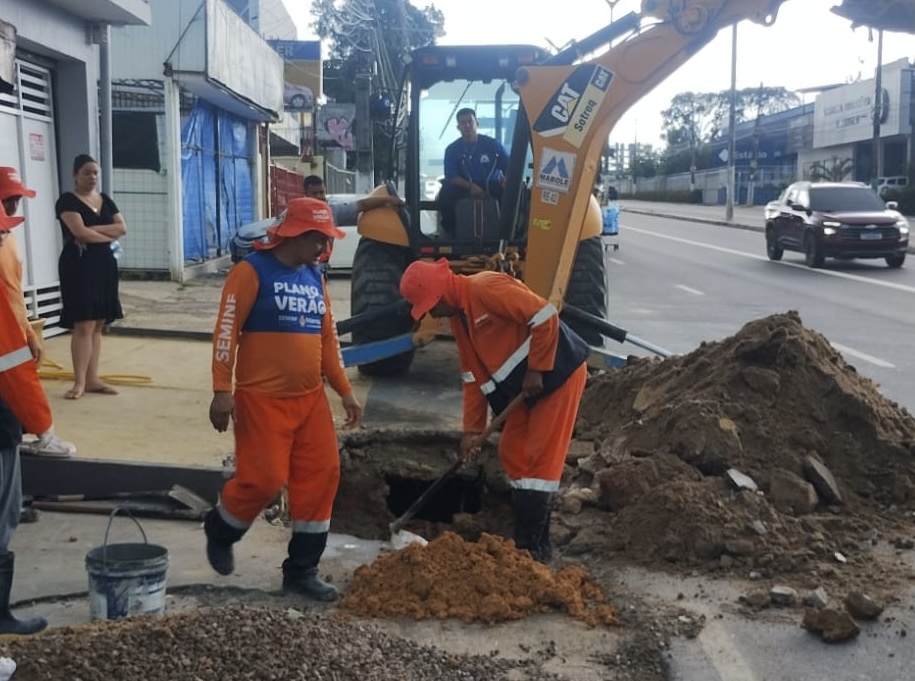 Prefeitura realiza obra emergencial na avenida Constantino Nery