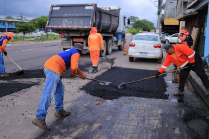 Prefeitura de Manaus recupera avenida Manaus 2000