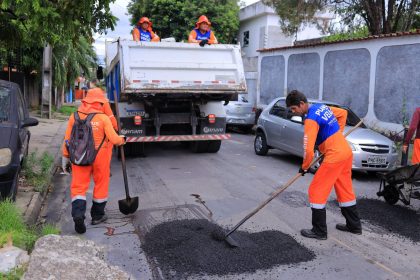 Prefeitura reforça manutenção asfáltica no Aleixo