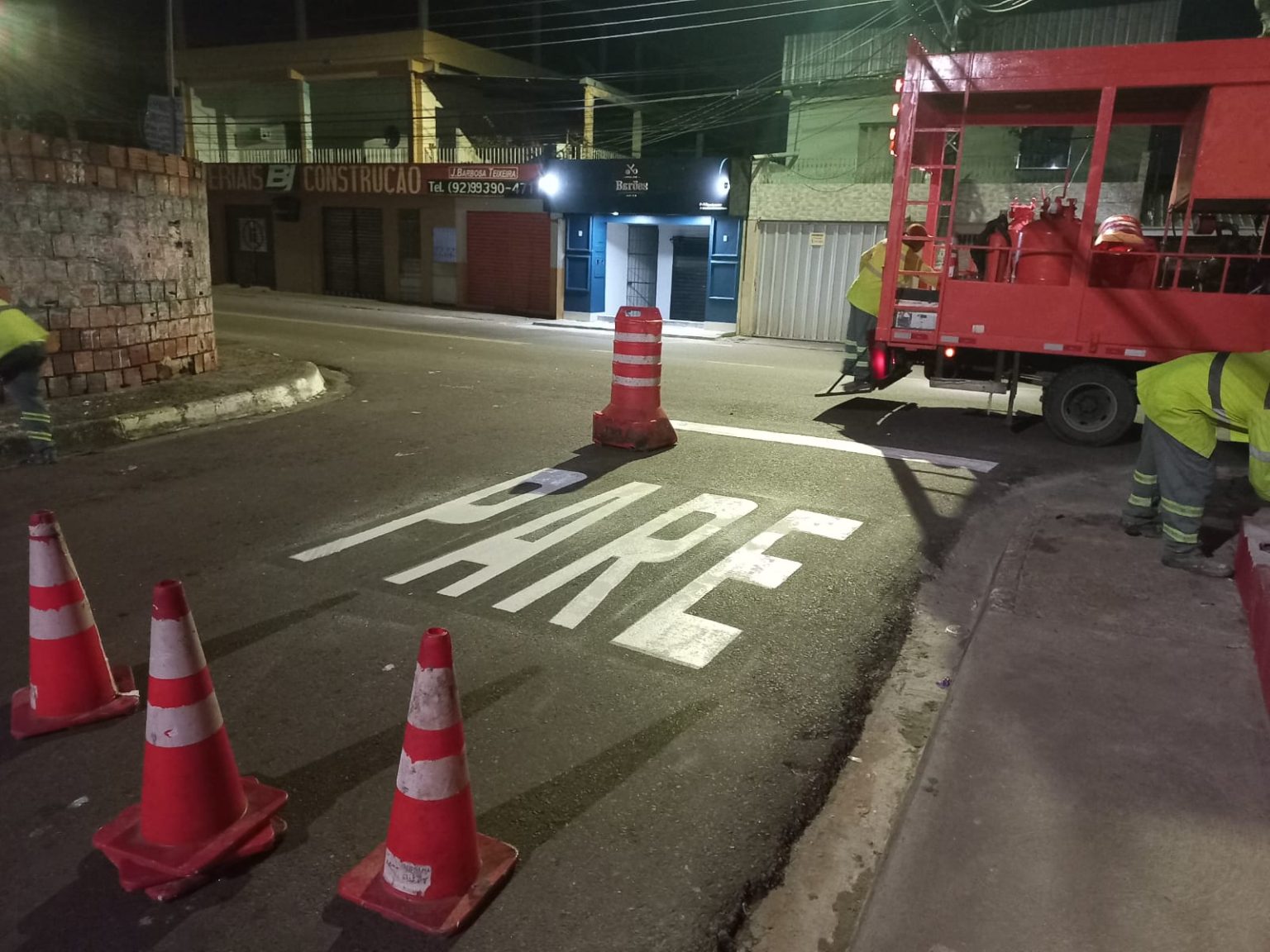 Prefeitura revitaliza sinalização viária para ordenar o trânsito