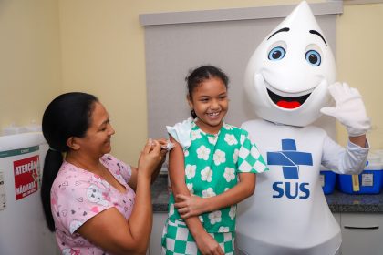 Prefeitura de Manaus orienta para atualização vacinal e pedido de declaração antes da volta às aulas