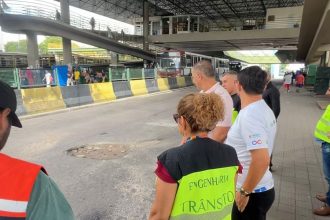 Prefeitura de Manaus vistoria terminais 3 e 4 e planeja recapeamento para melhorar trafegabilidade