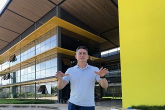 Prefeito David Almeida inicia 2026 com vistoria à obra da nova sede do Implurb e anuncia entrega para a última semana de janeiro