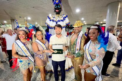 Carnaval 2026 é oficialmente aberto em Manaus com a tradicional chegada da Kamélia