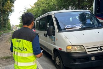 Operação apreende veículos que realizavam transporte clandestino na zona Leste