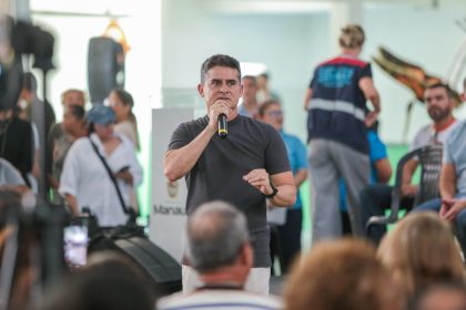 Prefeito David Almeida anuncia dragagem do igarapé da Magalhães Barata