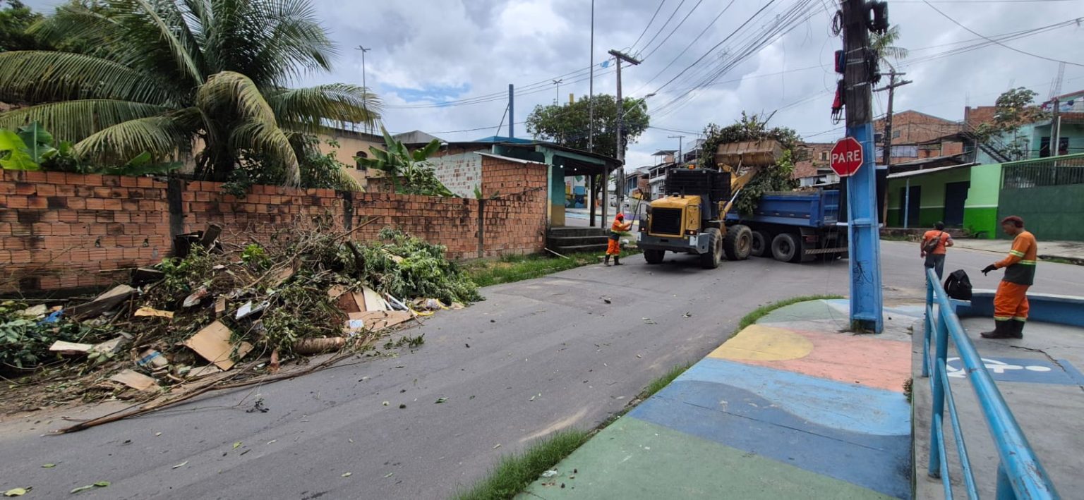Prefeitura recolhe cerca de 500 toneladas de lixo em Manaus