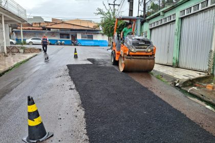 Prefeitura de Manaus leva melhorias para o bairro Coroado com o serviço de manutenção asfáltica