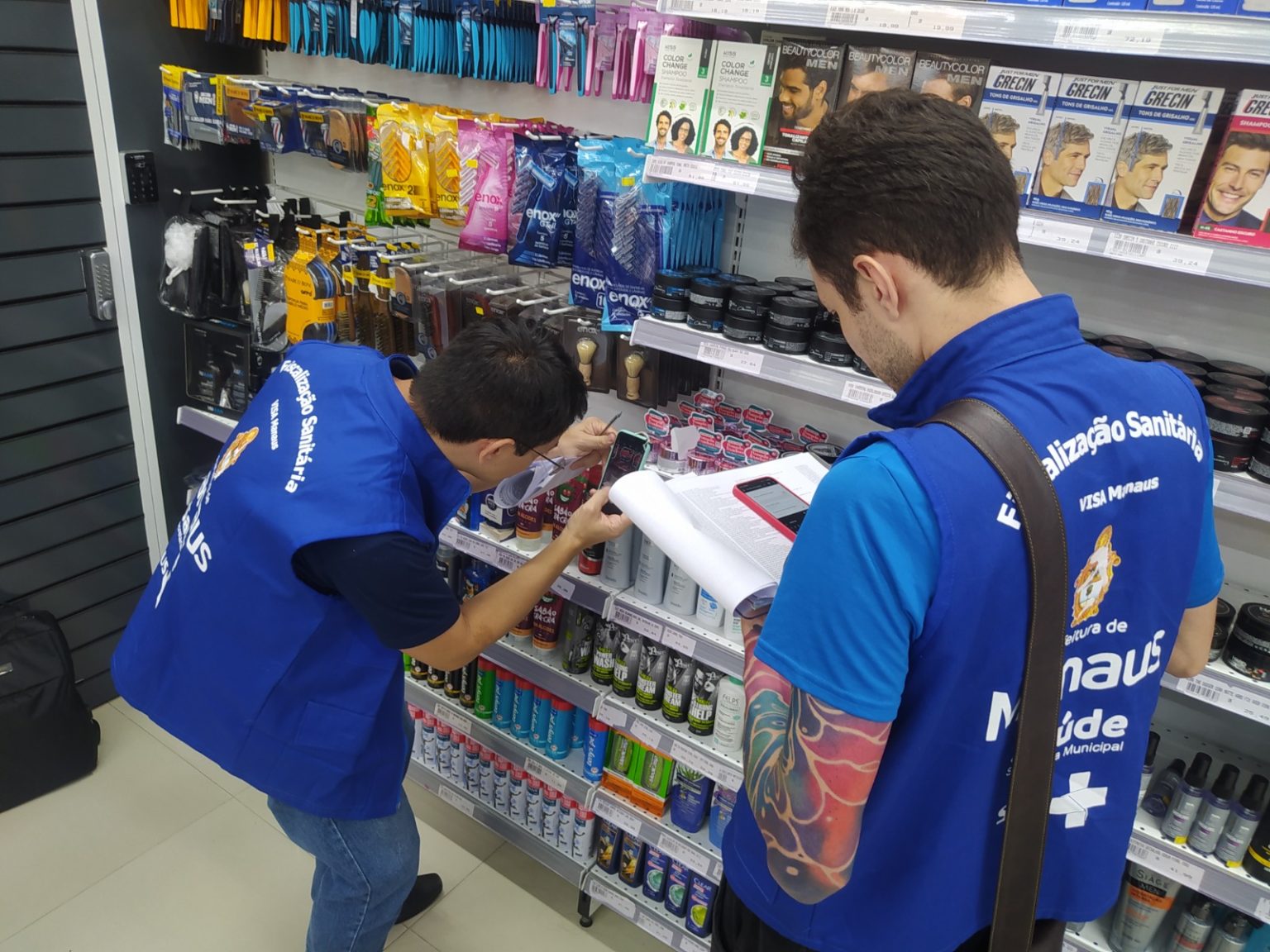 Visa Manaus realiza nova ação ‘Cabelo Seguro’ para fiscalizar comércio de pomadas modeladoras