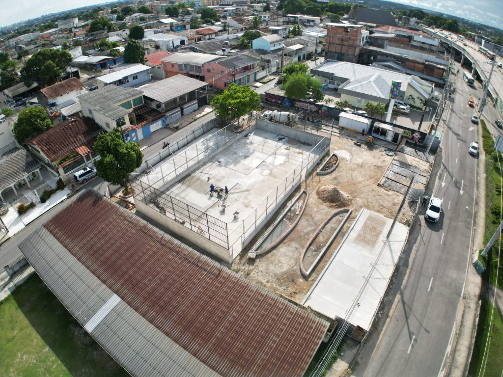 Prefeitura de Manaus transforma área degradada em novo espaço de esporte e lazer no conjunto Mundo Novo