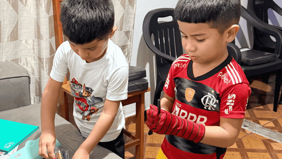 Everton Assis inicia entrega de kits da campanha “Volta às Aulas: Adote um Aluno” para 2 mil crianças