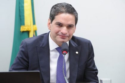 Proposta exige que hotéis adotem pulseiras de identificação para crianças