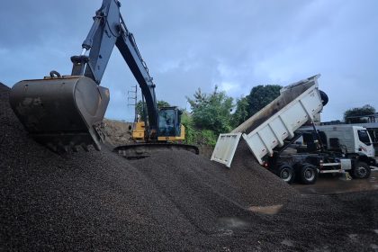 Prefeitura de Manaus reforça estoque da Seminf para dar continuidade às obras de infraestrutura