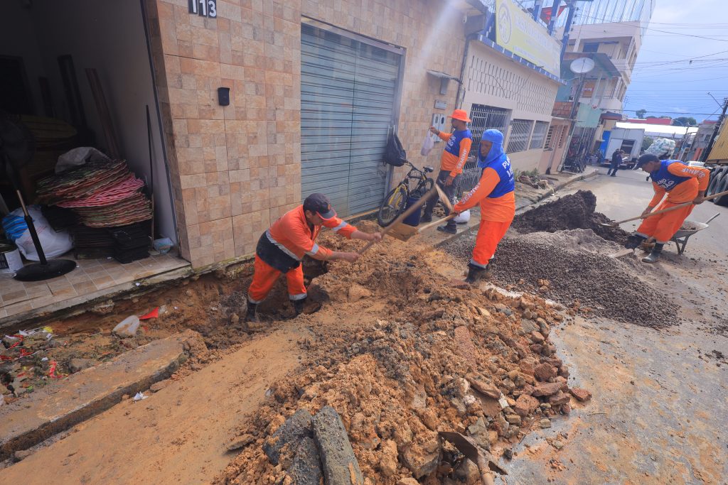 Prefeitura de Manaus garante resposta rápida e recupera sistema de drenagem profunda no bairro Alvorada