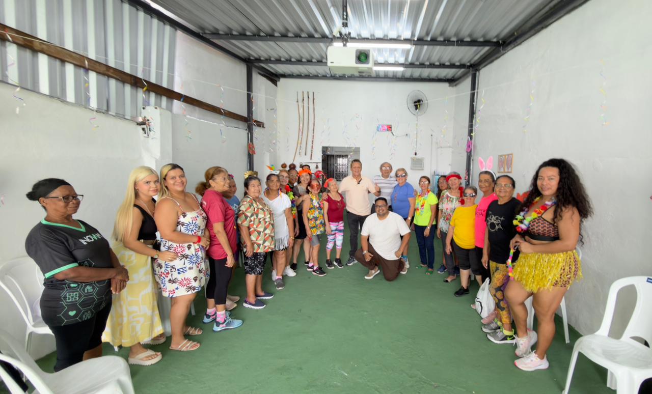 Adjuto Afonso prestigia Carnaval comunitário e reforça apoio ao Instituto Novos Líderes do Amazonas, no São Raimundo