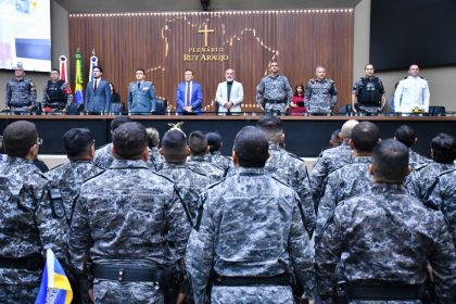 Cabo Maciel homenageia policiais peritos e técnicos explosivistas com Sessão Especial na Aleam