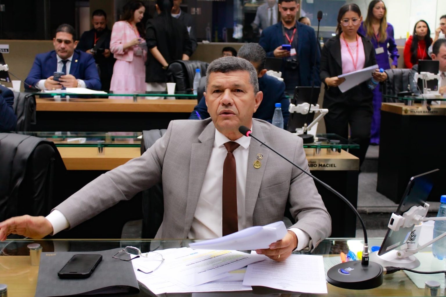 Comandante Dan aprova Projetos de Lei que falam com a saúde e o bem estar das famílias