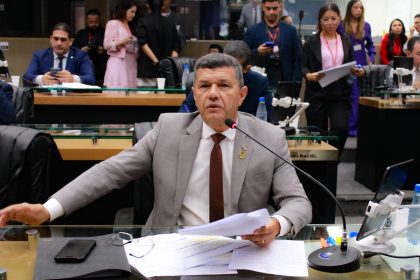 Comandante Dan aprova Projetos de Lei que falam com a saúde e o bem estar das famílias