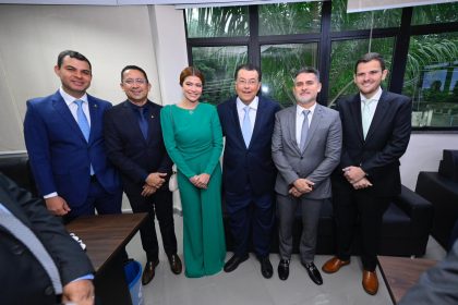 Daniel Almeida participa da solenidade de abertura dos trabalhos da Câmara Municipal de Manaus