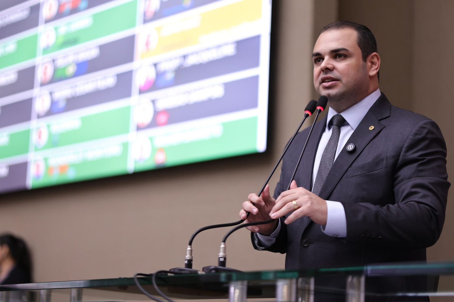 Divulgado resultado definitivo do concurso da Aleam, presidente Roberto Cidade confirma convocação para provas práticas e discursivas em 1º de março