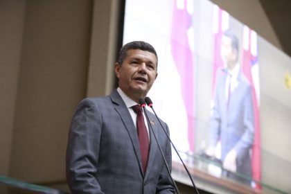 Em plenário, Comandante Dan afirma que é necessário retomar e ocupar os territórios que estão ocupados pelas facções criminosas