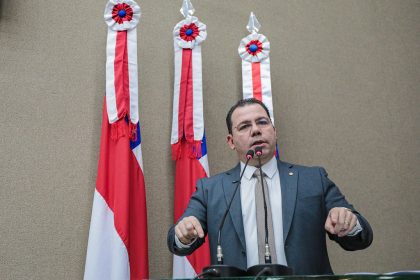 Wilker Barreto cobra convocação da secretária de Educação para explicar falta de merenda no início do ano letivo