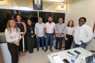 Prefeitura fortalece parceria com o TCE-AM e amplia oferta de cursos para servidores da rede municipal de educação