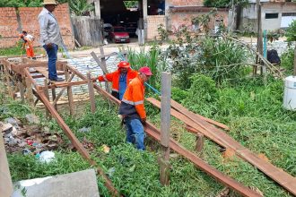 Prefeitura de Manaus constrói ponte no bairro Colônia Santo Antônio