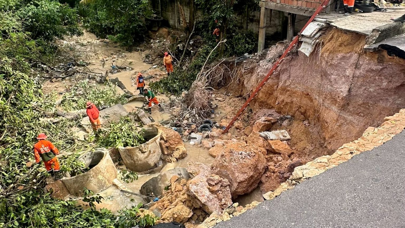 Prefeitura de Manaus inicia obra emergencial na Autaz Mirim