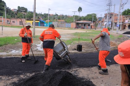 Prefeitura de Manaus leva novo asfalto a via do Gilberto Mestrinho